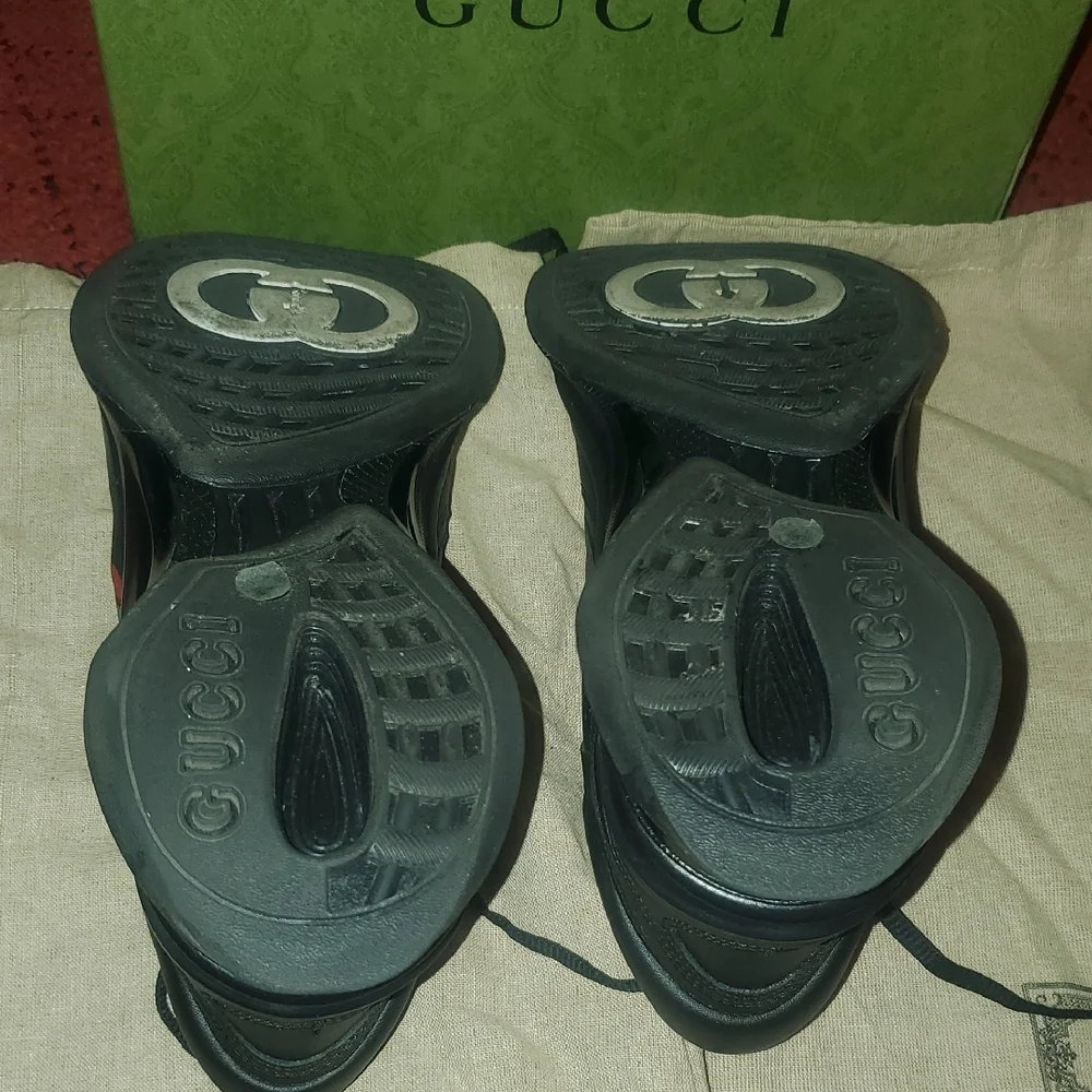 Gucci Men's Black Sneakers with Red and Green Stripes Men Size 7 Woman Size 9 - Picture 4 of 7